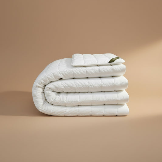 Merino Wool Quilt – Premium Lightweight Wool & Microfiber