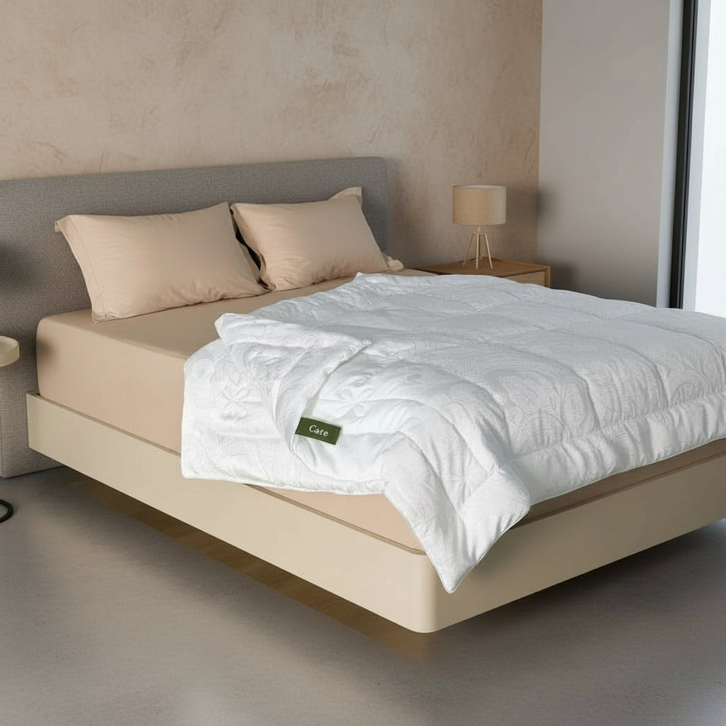 Silk Quilt – Premium Lightweight Microfiber & Silk Filling