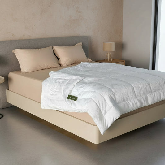 Silk Quilt – Premium Lightweight Microfiber & Silk Filling